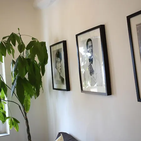 Apartment Ladronenea By Smiling *