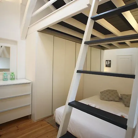 Apartment Ladronenea By Smiling *